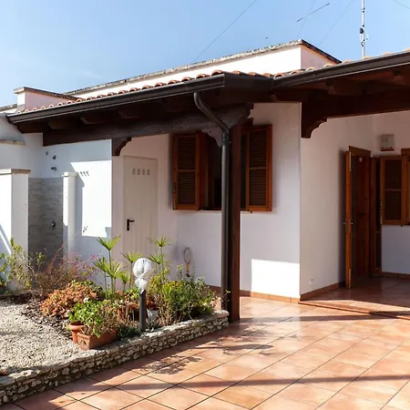 Apartment Roma With Fancy Garden - Happy *
