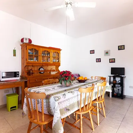 Apartment Roma With Fancy Garden - Happy *